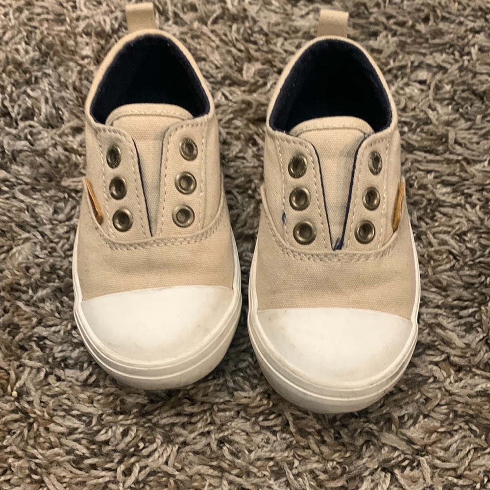 Old Navy Unisex Slip-On Sneaker Size 6